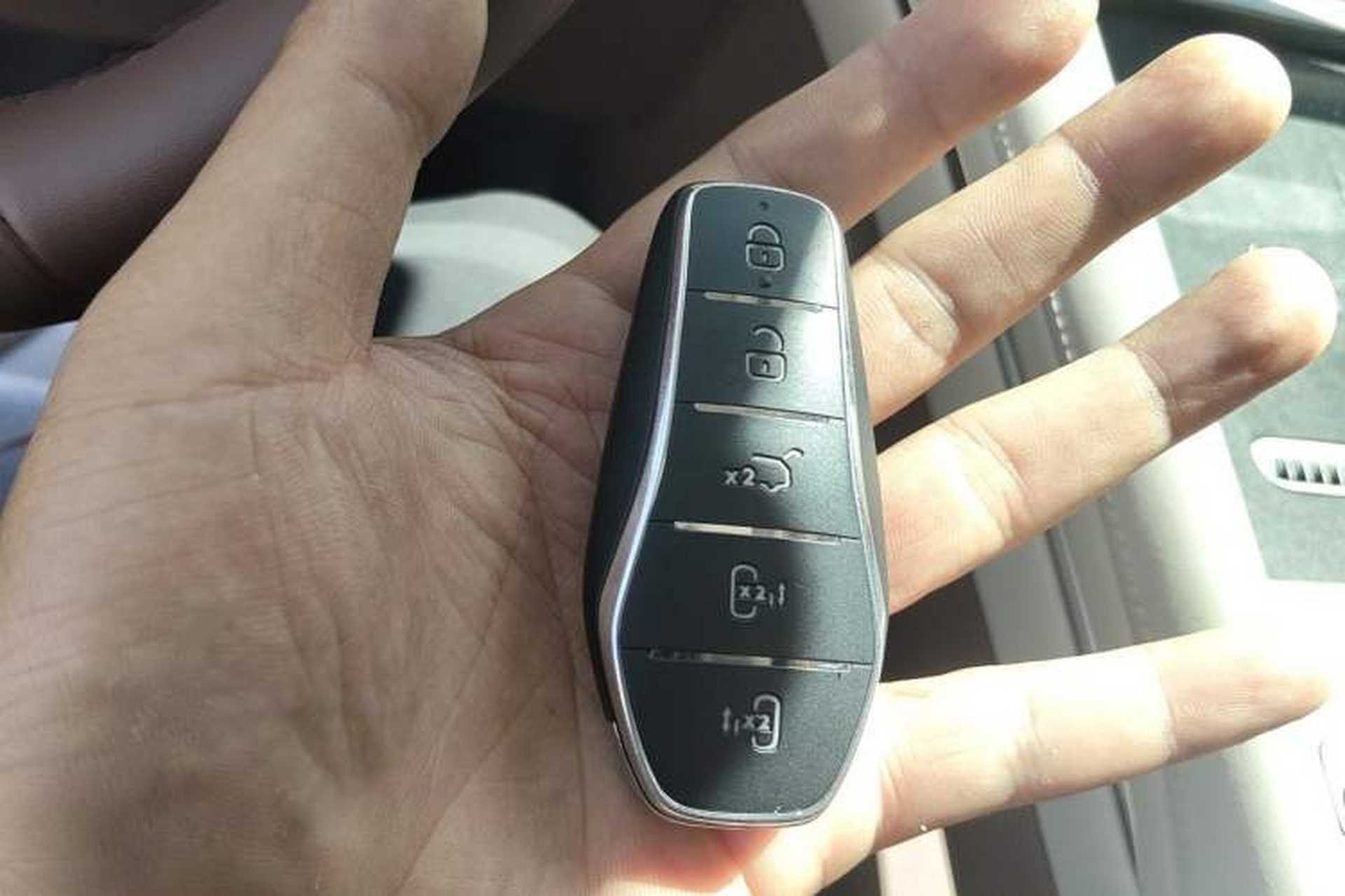 Used BYD Xia 2025 DM-i 1.5T 100km Supreme Edition Vehicle Key