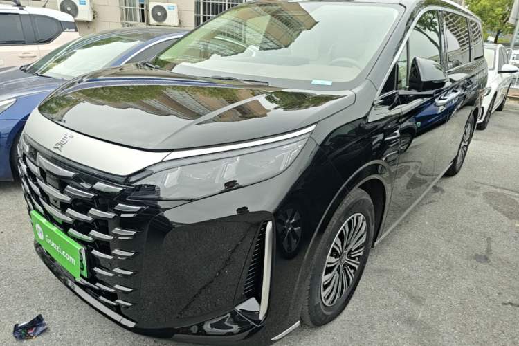 BYD Xia 2025 DM-i 1.5T 180km Beyond Edition