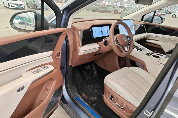 Used BYD Xia 2025 DM-i 1.5T 180km Excellence Model Driver Seat