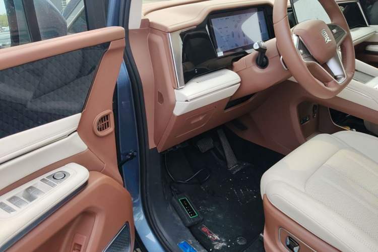 Used BYD Xia 2025 DM-i 1.5T 180km Beyond Edition Driver Seat