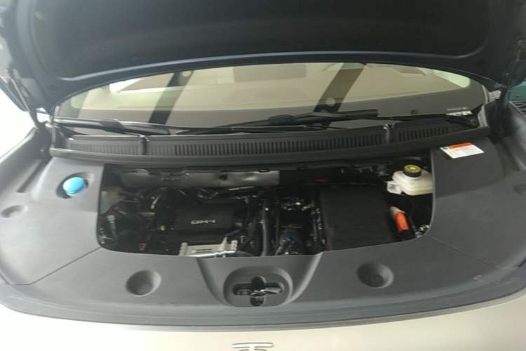 Used BYD Xia 2025 DM-i 1.5T 180km Excellence Model Engine Bay