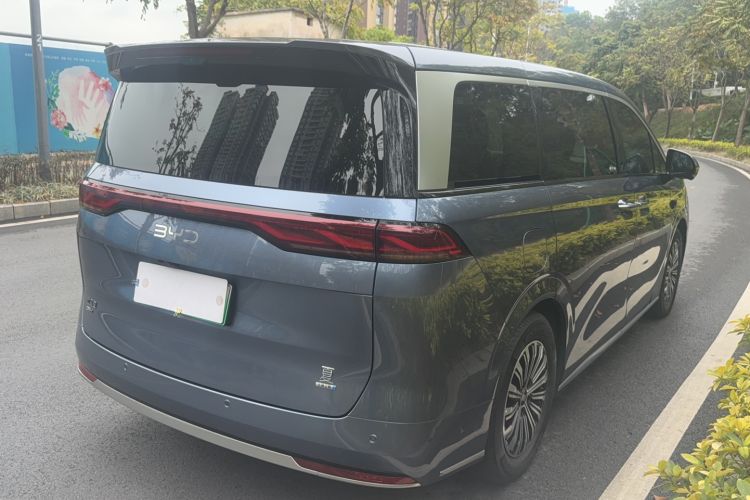 Used BYD Xia 2025 DM-i 1.5T 180km Beyond Edition Exterior 4