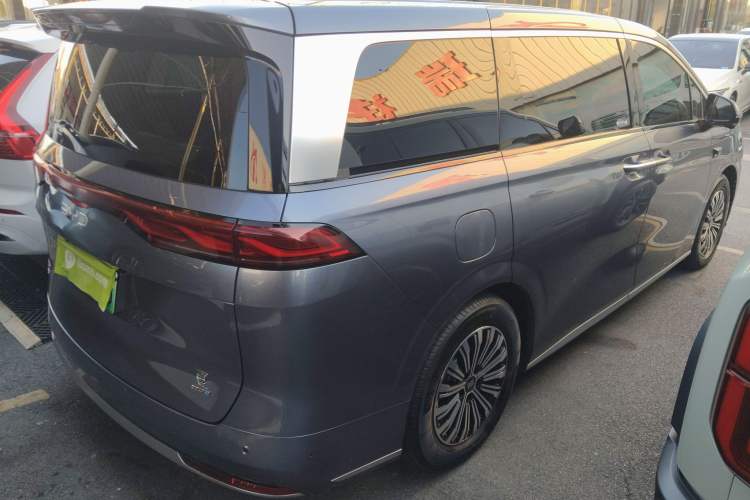 Used BYD Xia 2025 DM-i 1.5T 180km Beyond Edition Exterior 5