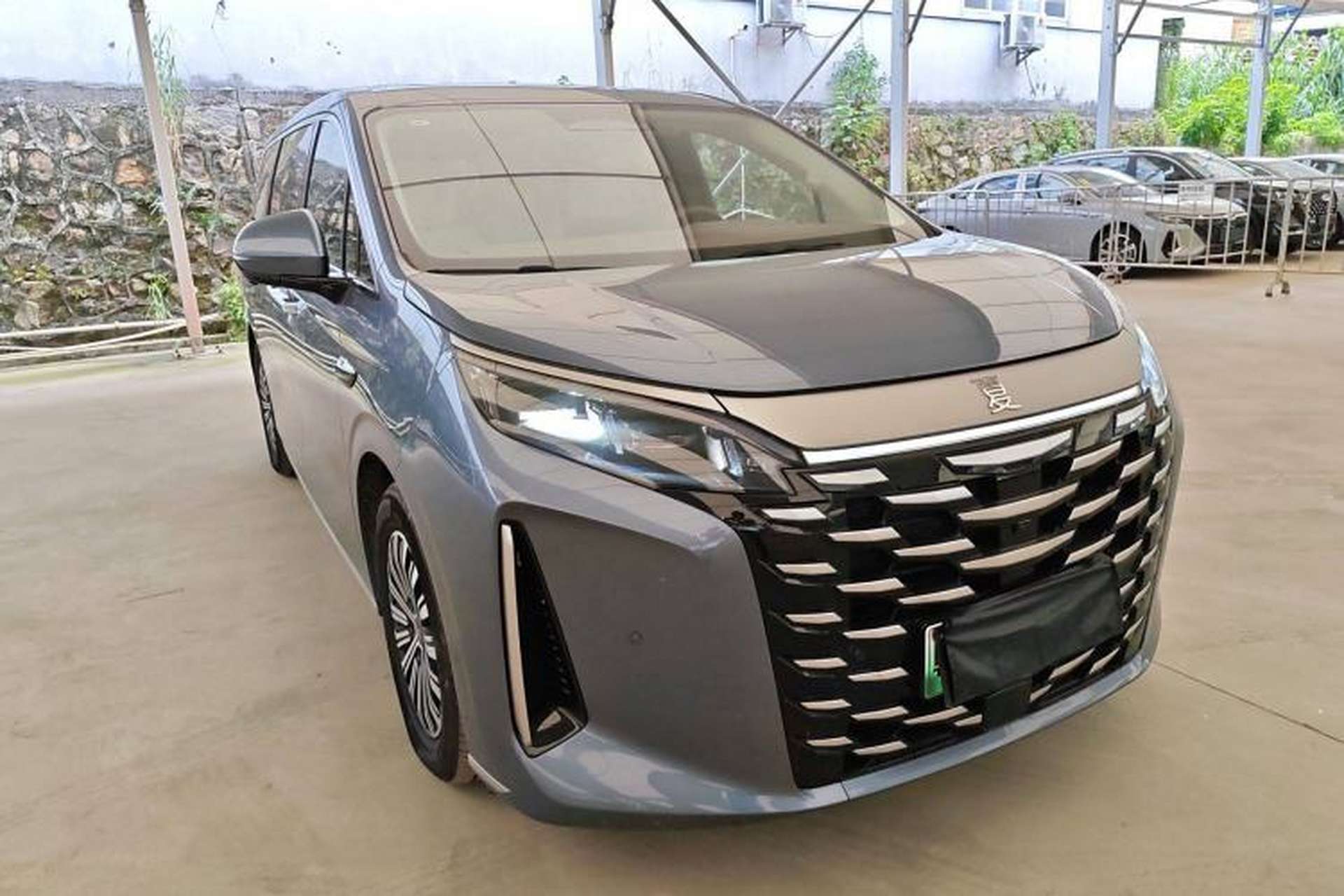 Used BYD Xia 2025 DM-i 1.5T 180km Excellence Model Front Right 45 Deg