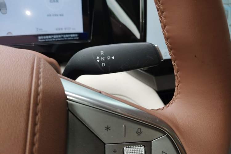 Used BYD Xia 2025 DM-i 1.5T 180km Beyond Edition Gear Lever
