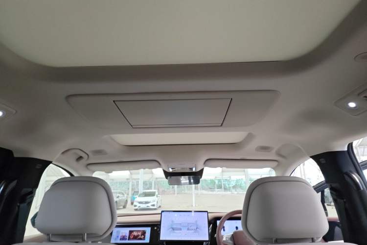 Used BYD Xia 2025 DM-i 1.5T 180km Excellence Model Headliner