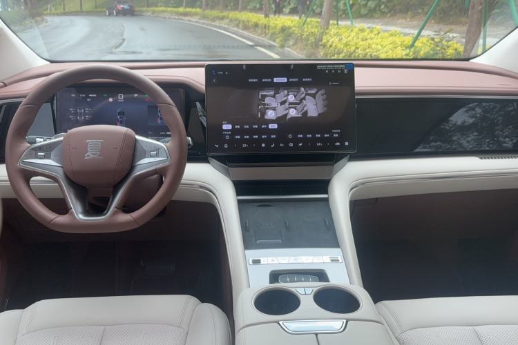 Used BYD Xia 2025 DM-i 1.5T 180km Beyond Edition Interior 1
