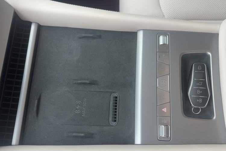 Used BYD Xia 2025 DM-i 1.5T 180km Beyond Edition Interior 4