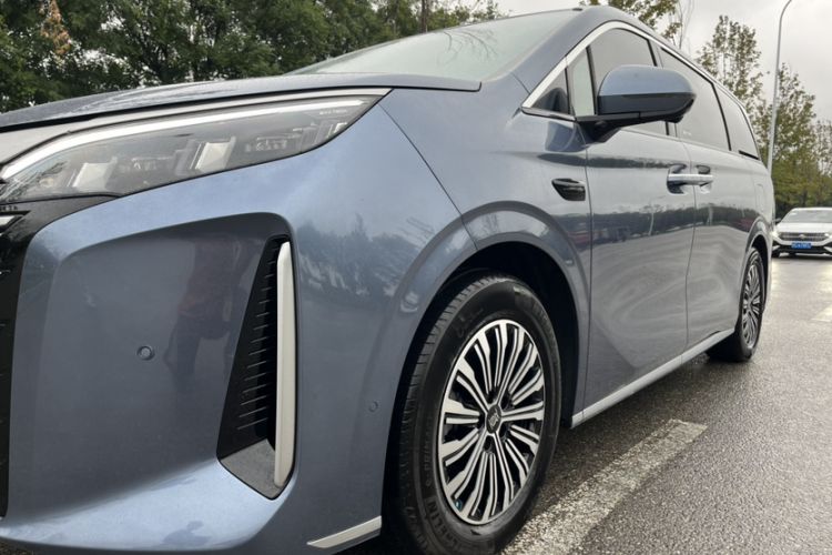Used BYD Xia 2025 DM-i 1.5T 180km Excellence Model Left Front Headlight