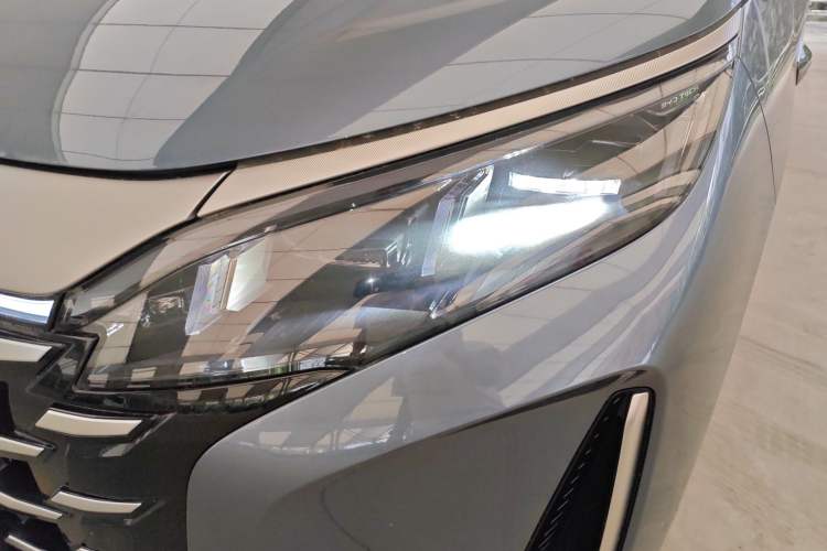 Used BYD Xia 2025 DM-i 1.5T 180km Excellence Model Left Front Headlight