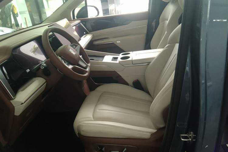 Used BYD Xia 2025 DM-i 1.5T 180km Excellence Model Left Front Seat