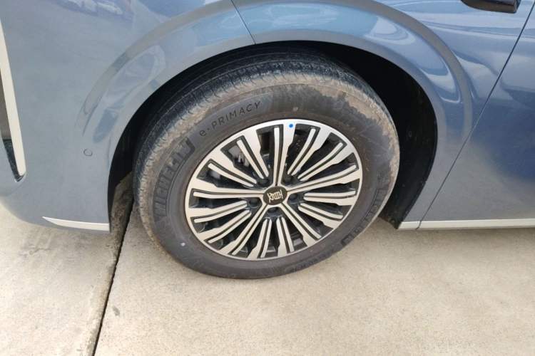 Used BYD Xia 2025 DM-i 1.5T 180km Beyond Edition Left Front Wheel Hub