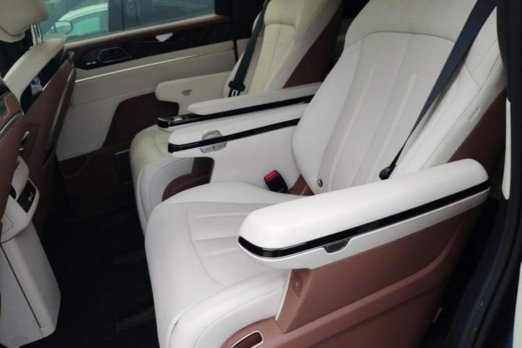 Used BYD Xia 2025 DM-i 1.5T 180km Beyond Edition Left Rear Seat