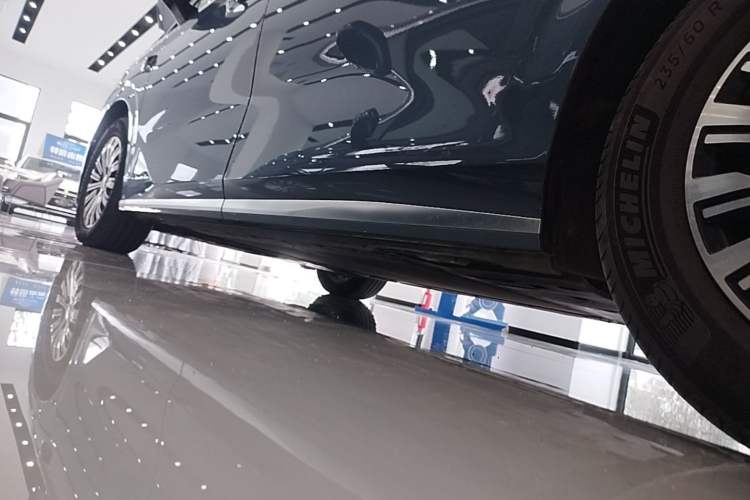 Used BYD Xia 2025 DM-i 1.5T 180km Excellence Model Left Side Sill