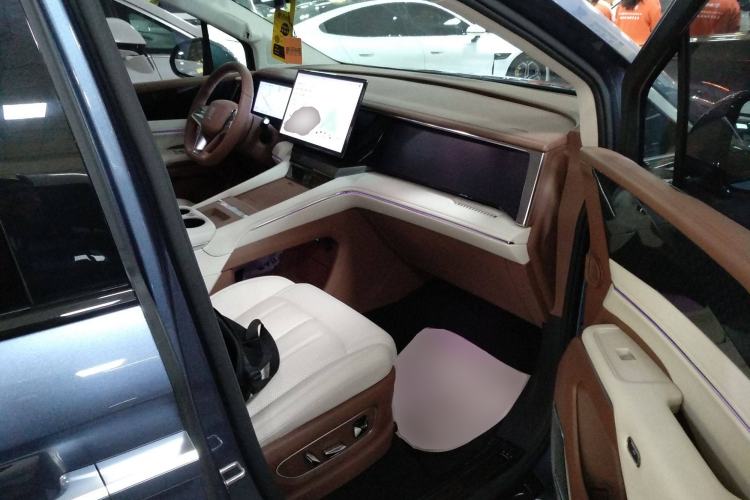Used BYD Xia 2025 DM-i 1.5T 180km Excellence Model Right Front Seat