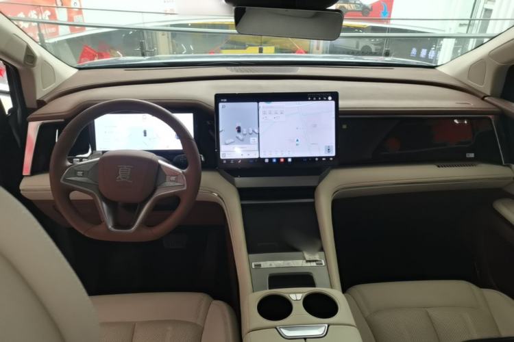 Used BYD Xia 2025 DM-i 1.5T 180km Excellence Model Center Console