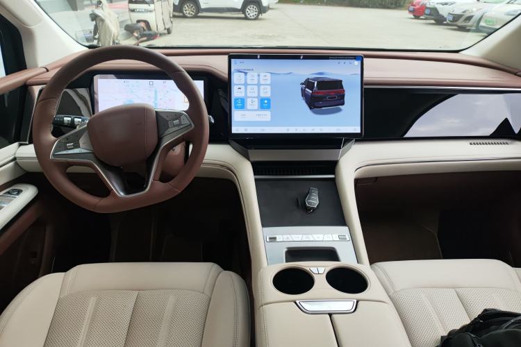 Used BYD Xia 2025 DM-i 1.5T 100km Leading Model Interior 2