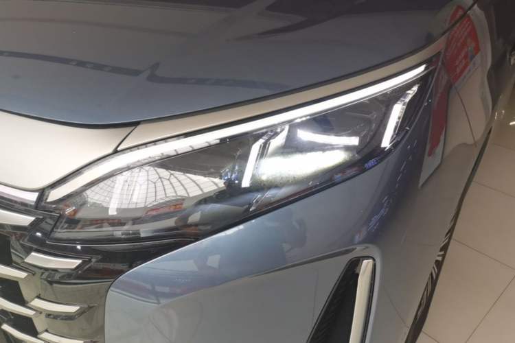 Used BYD Xia 2025 DM-i 1.5T 180km Excellence Model Left Front Headlight
