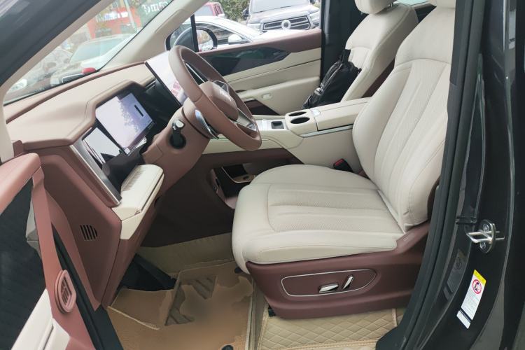 Used BYD Xia 2025 DM-i 1.5T 100km Leading Model Left Front Seat