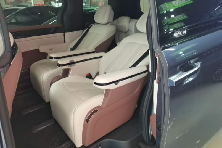 Used BYD Xia 2025 DM-i 1.5T 180km Excellence Model Left Rear Seat