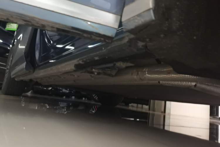 Used BYD Xia 2025 DM-i 1.5T 180km Excellence Model Right Side Sill
