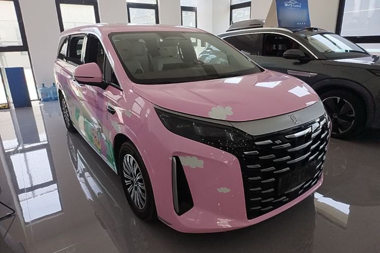 Used BYD Xia 2025 DM-i 1.5T 180km Excellence Model Front Right 45 Deg