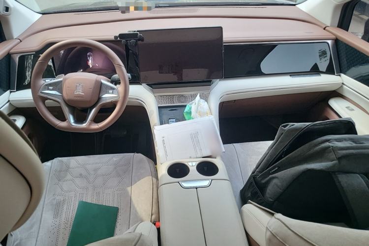 Used BYD Xia 2025 DM-i 1.5T 180km Beyond Edition Center Console