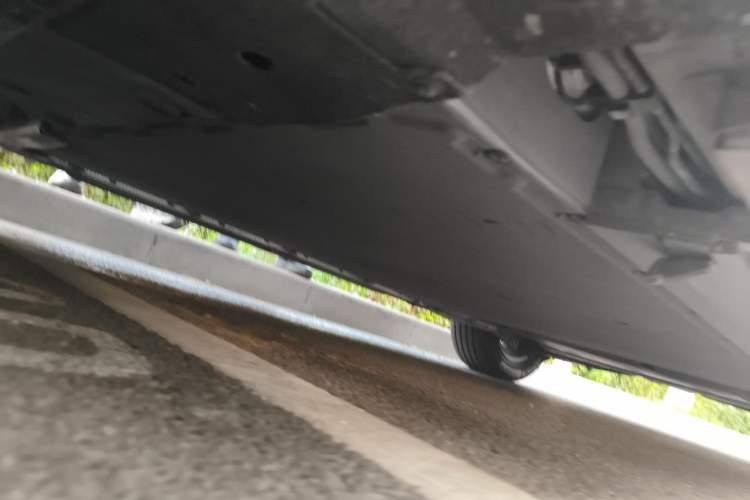 Used BYD Xia 2025 DM-i 1.5T 180km Excellence Model Chassis Front Left