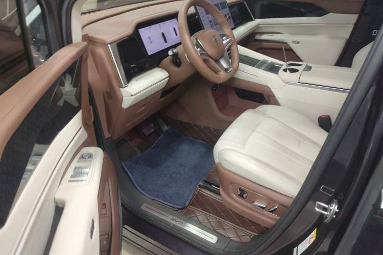 Used BYD Xia 2025 DM-i 1.5T 180km Excellence Model Driver Seat
