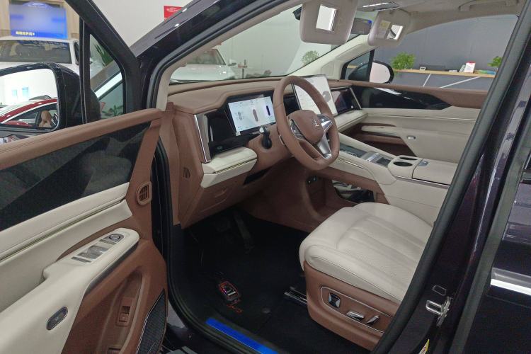 Used BYD Xia 2025 DM-i 1.5T 180km Excellence Model Driver Seat