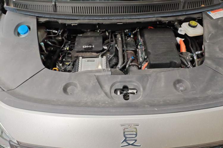 Used BYD Xia 2025 DM-i 1.5T 180km Beyond Edition Engine Bay