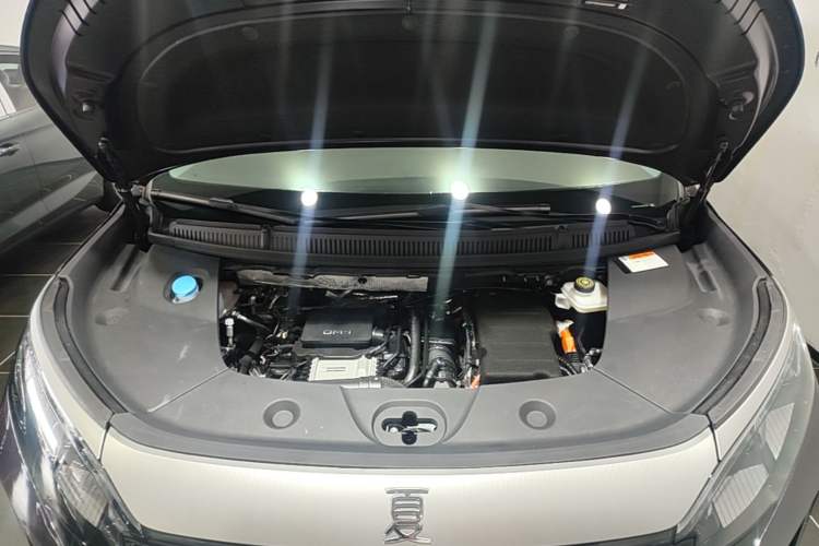 Used BYD Xia 2025 DM-i 1.5T 180km Excellence Model Engine Bay