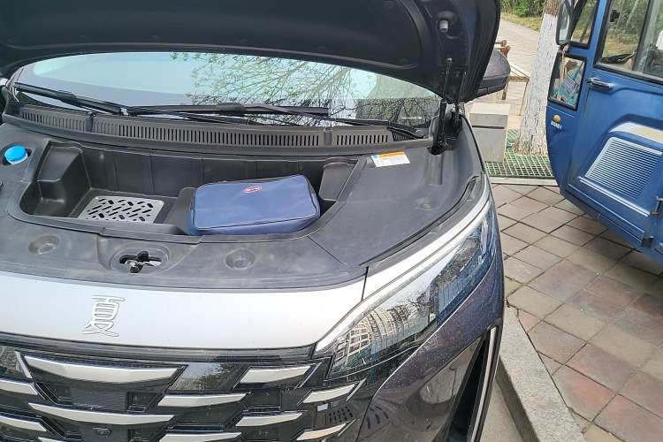 Used BYD Xia 2025 DM-i 1.5T 180km Beyond Edition Engine Bay Left