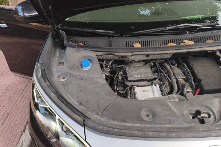 Used BYD Xia 2025 DM-i 1.5T 180km Excellence Model Engine Bay Right
