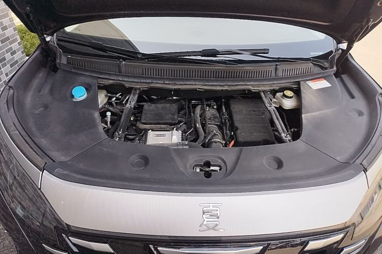 Used BYD Xia 2025 DM-i 1.5T 180km Excellence Model Engine Bay