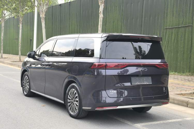 Used BYD Xia 2025 DM-i 1.5T 180km Excellence Model Exterior 4