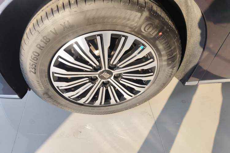 Used BYD Xia 2025 DM-i 1.5T 180km Beyond Edition Exterior 7