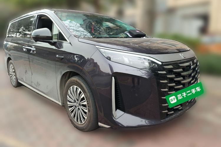 Used BYD Xia 2025 DM-i 1.5T 180km Beyond Edition Front Right 45 Deg