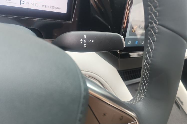 Used BYD Xia 2025 DM-i 1.5T 180km Excellence Model Gear Lever
