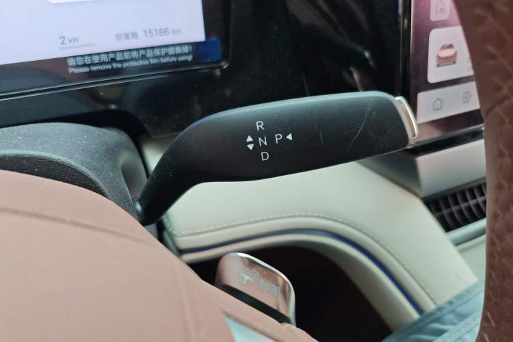 Used BYD Xia 2025 DM-i 1.5T 180km Beyond Edition Gear Lever