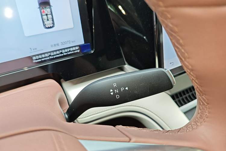 Used BYD Xia 2025 DM-i 1.5T 180km Excellence Model Gear Lever