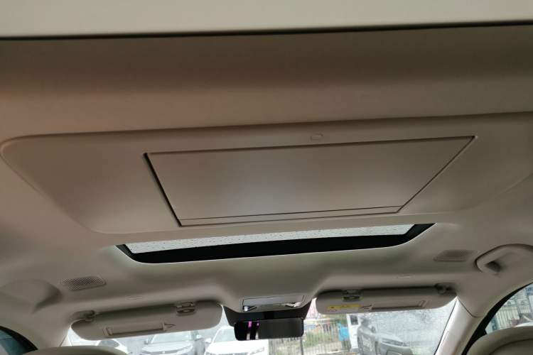 Used BYD Xia 2025 DM-i 1.5T 180km Excellence Model Headliner