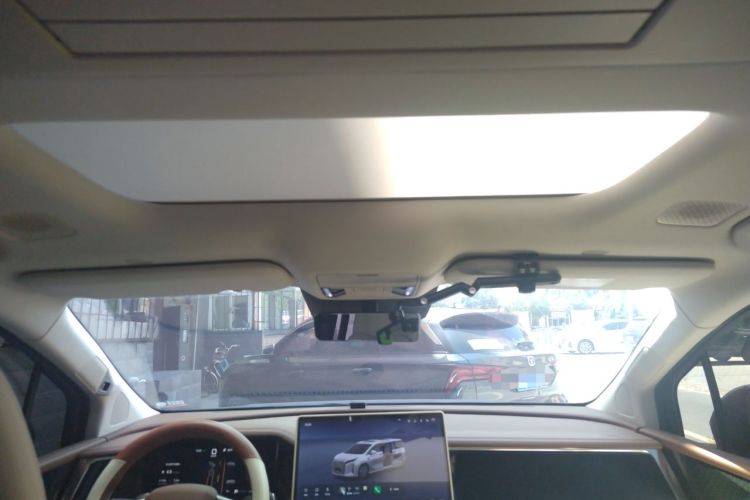 Used BYD Xia 2025 DM-i 1.5T 180km Excellence Model Headliner