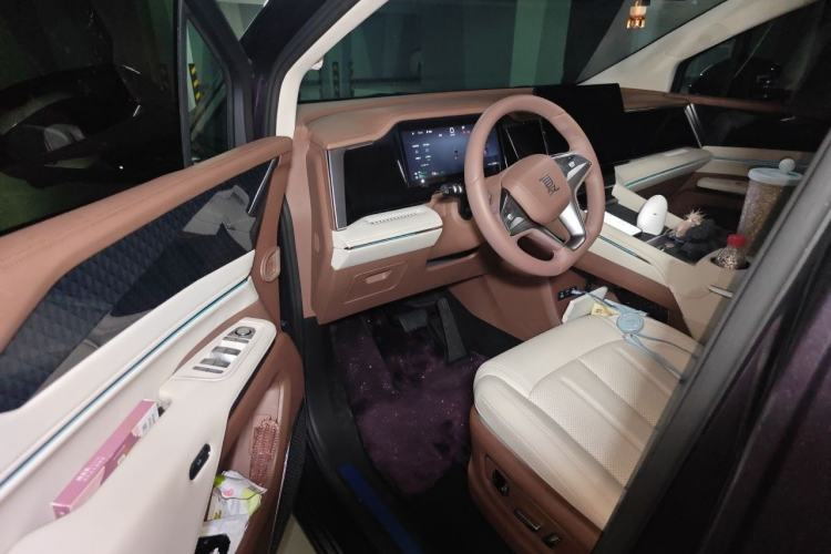 Used BYD Xia 2025 DM-i 1.5T 100km Supreme Edition Interior 3