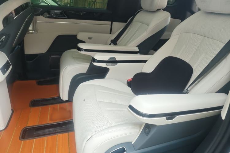 Used BYD Xia 2025 DM-i 1.5T 180km Excellence Model Interior 4