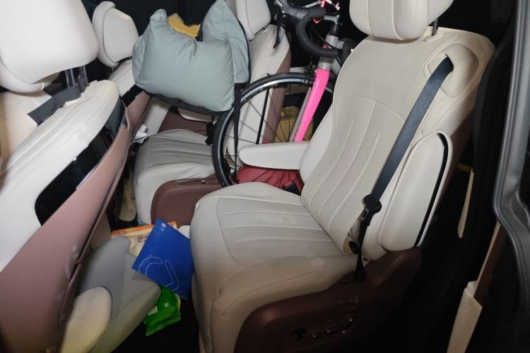 Used BYD Xia 2025 DM-i 1.5T 100km Supreme Edition Interior 4