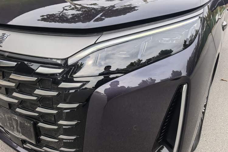 Used BYD Xia 2025 DM-i 1.5T 180km Excellence Model Left Front Headlight