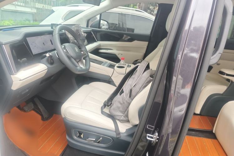 Used BYD Xia 2025 DM-i 1.5T 180km Excellence Model Left Front Seat