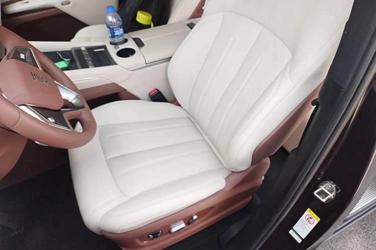 Used BYD Xia 2025 DM-i 1.5T 180km Excellence Model Left Front Seat