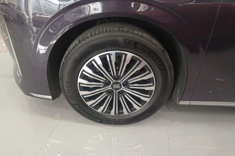Used BYD Xia 2025 DM-i 1.5T 180km Excellence Model Left Front Wheel Hub